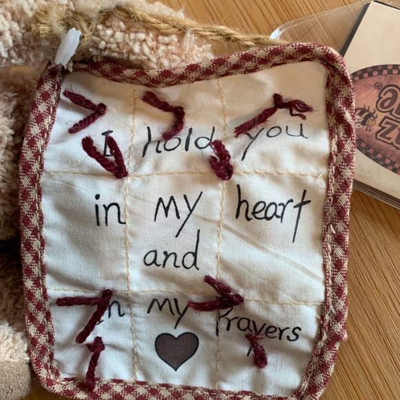 GANZ (9) Beige and Red Stuffed Bear with Heart - Picture 2 of 10